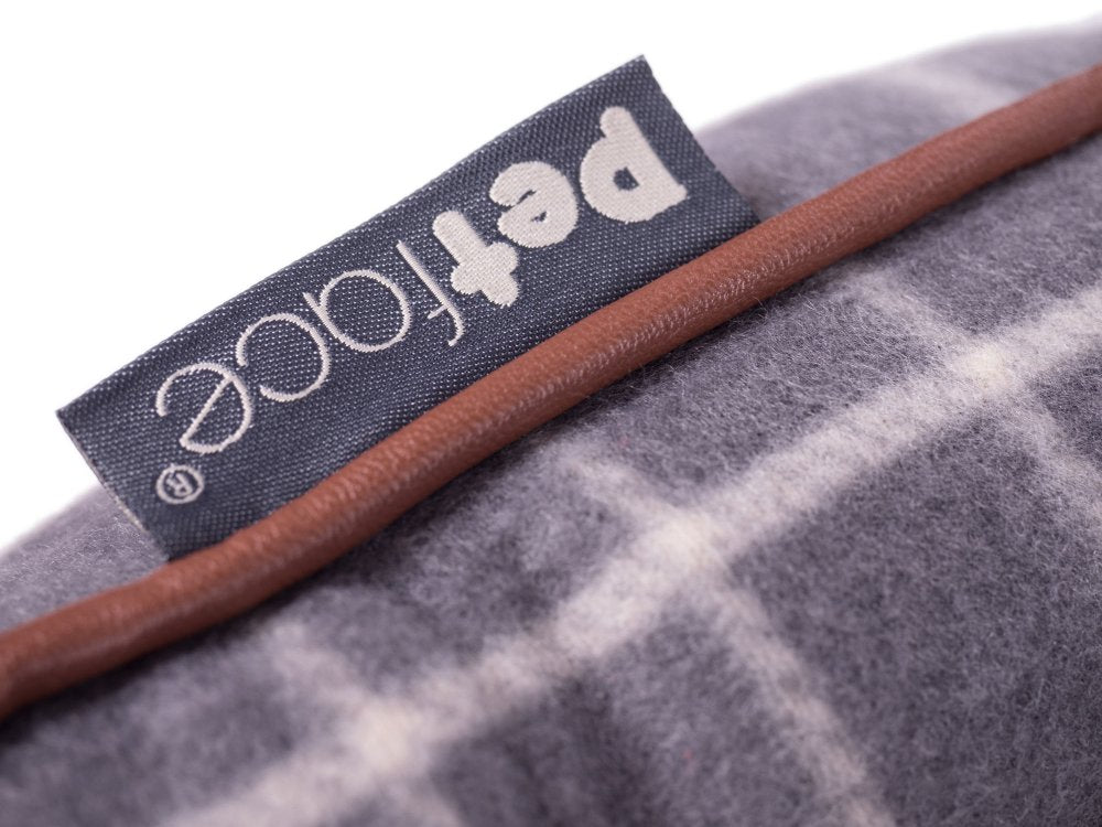 GREY WINDOW PANE CHECK SQUARE PET BED MED